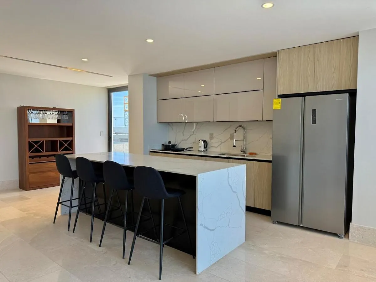 Elegant Penthouse On The Pier The O Grand Living Apartman Mazatlán 0*,